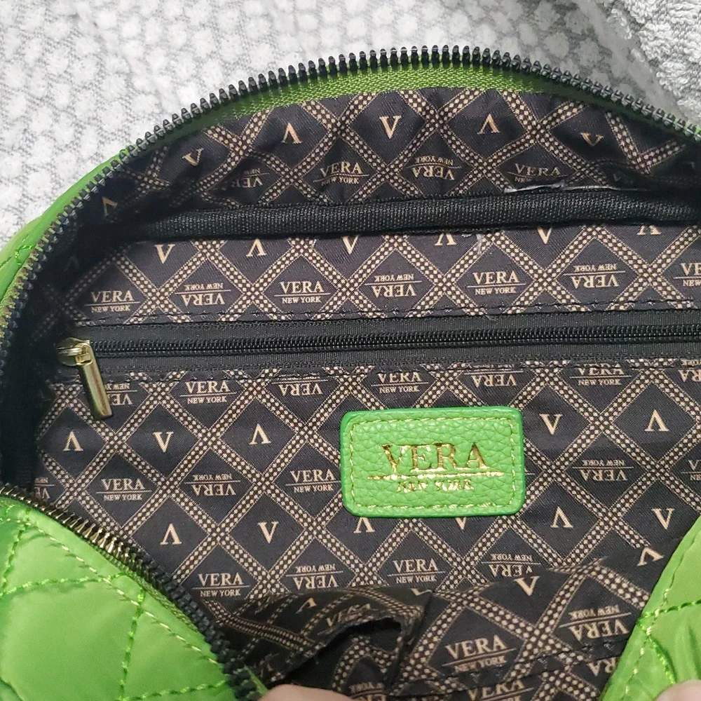 Vera New York Green Quilted Crossbody Bag - Picture 9 of 12